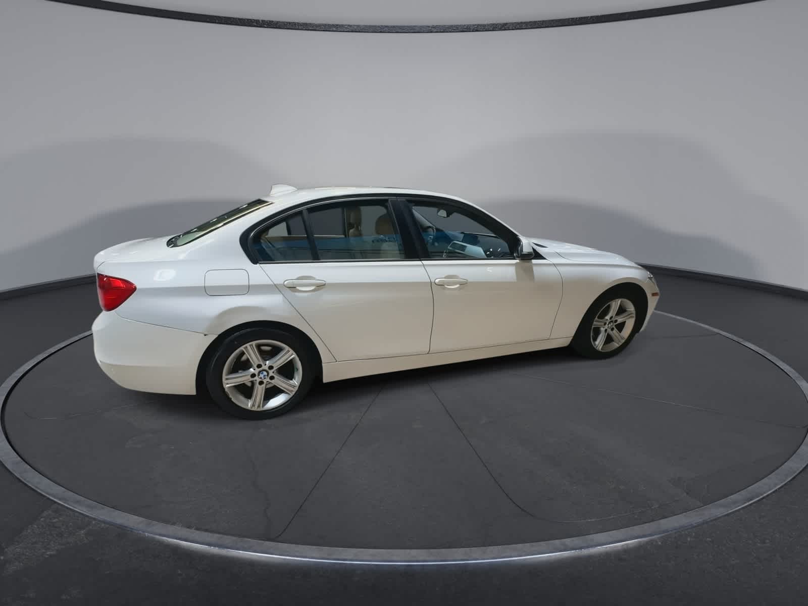 Thumbnail: 2013 BMW 3 Series - 12