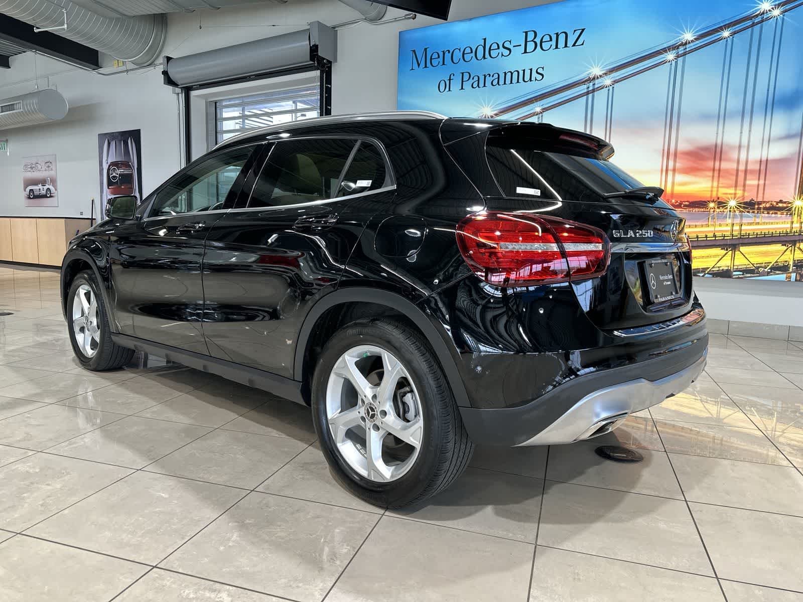 Thumbnail: 2019 Mercedes-Benz GLA - 16