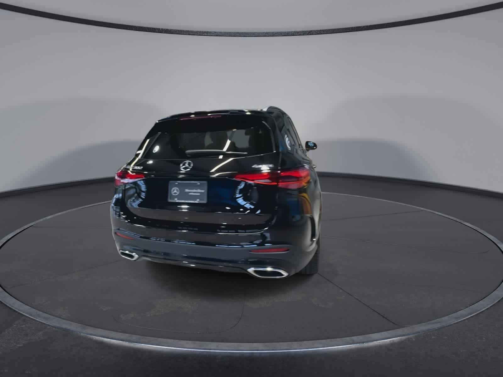 Thumbnail: 2026 Mercedes-Benz GLC - 10