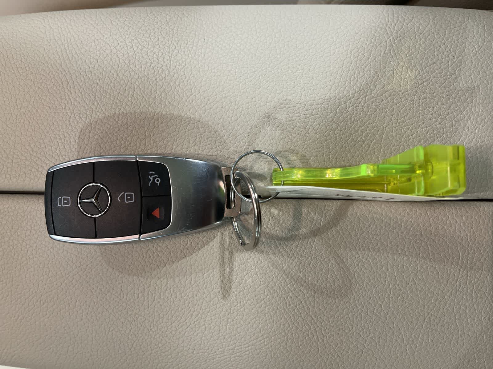 Thumbnail: 2022 Mercedes-Benz GLC - 32