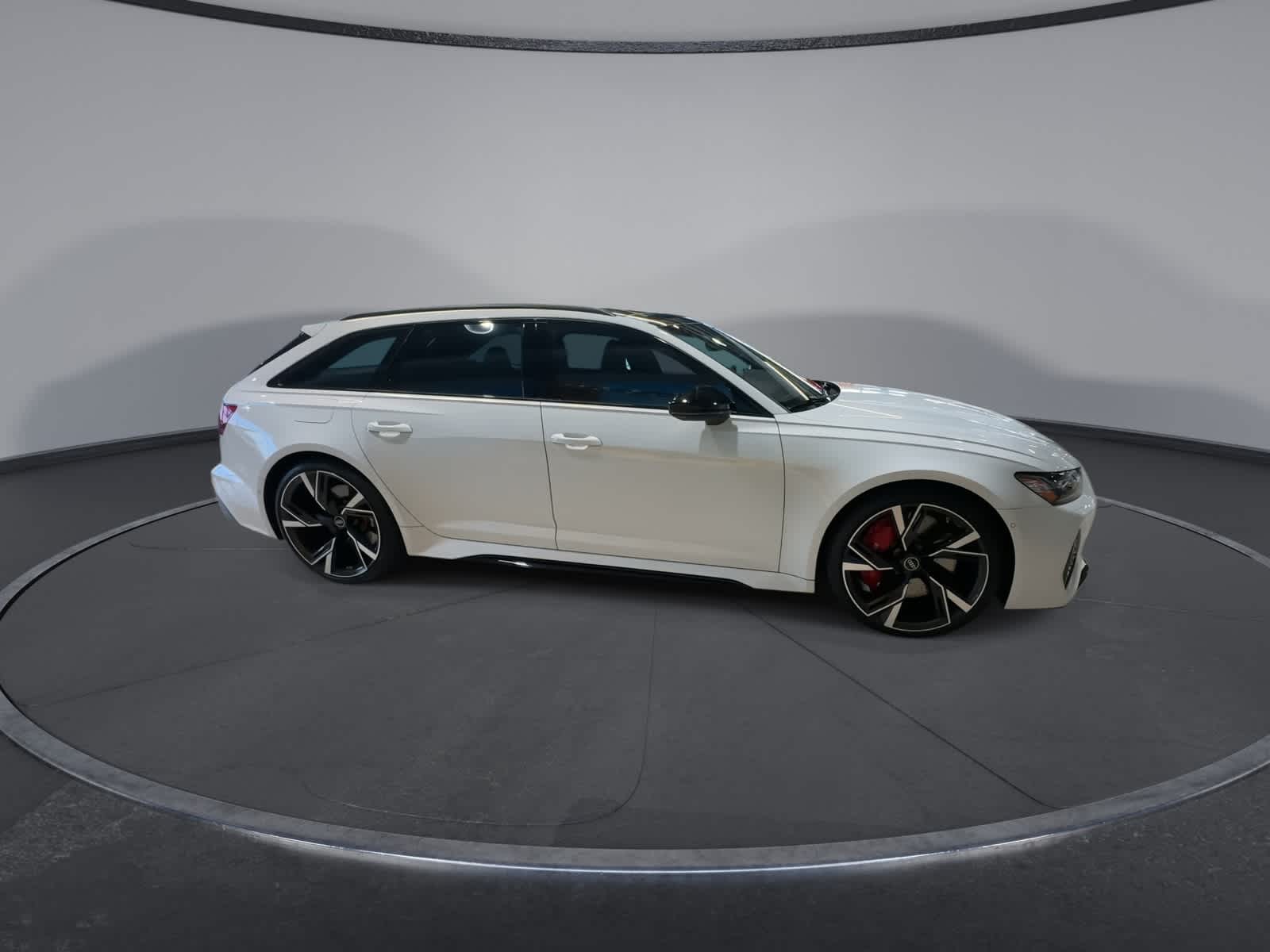 Thumbnail: 2023 Audi RS 6 - 4