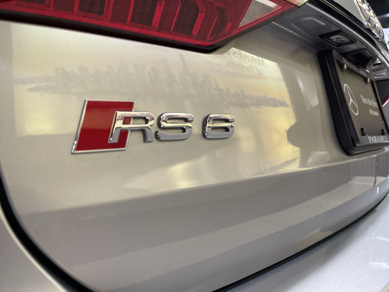 Thumbnail: 2023 Audi RS 6 - 19