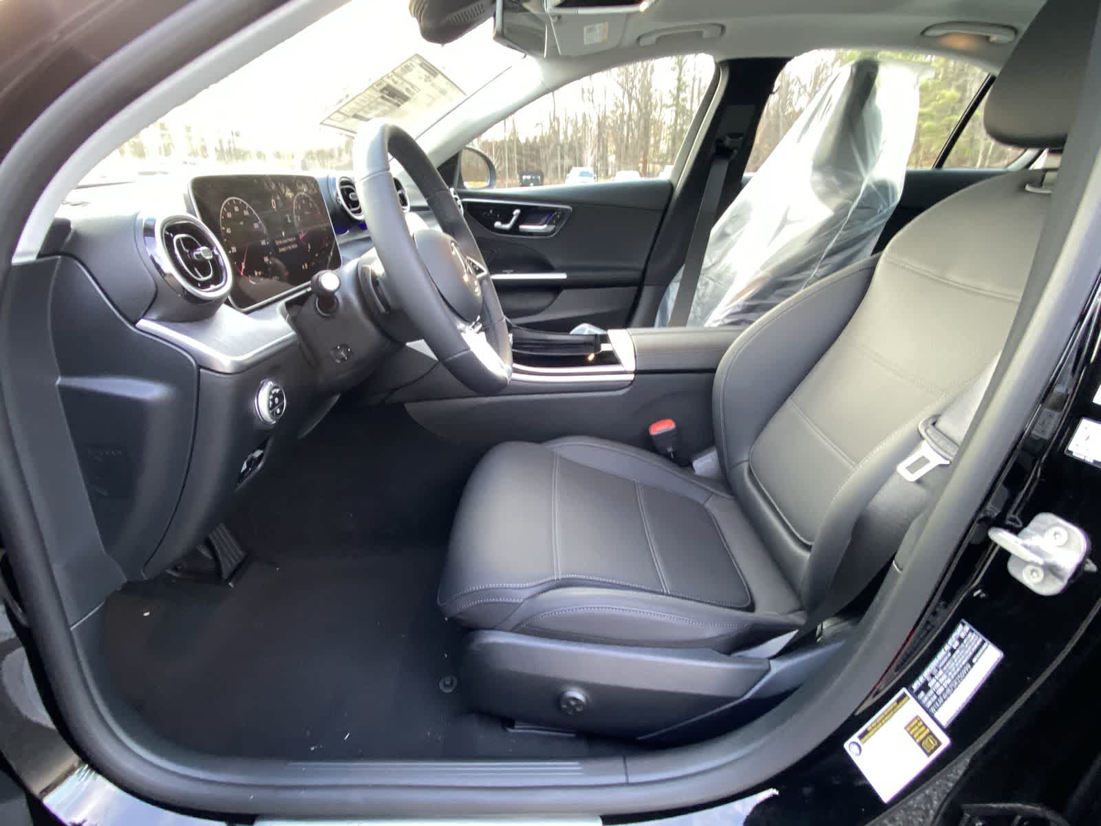 Thumbnail: 2025 Mercedes-Benz C-Class - 10