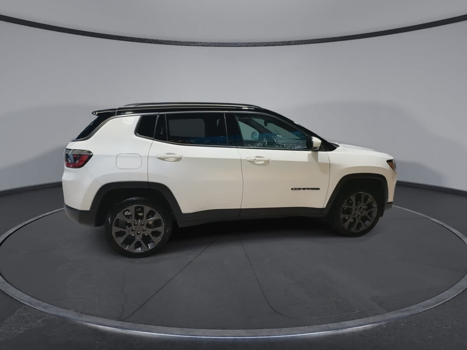 Thumbnail: 2020 Jeep Compass - 12