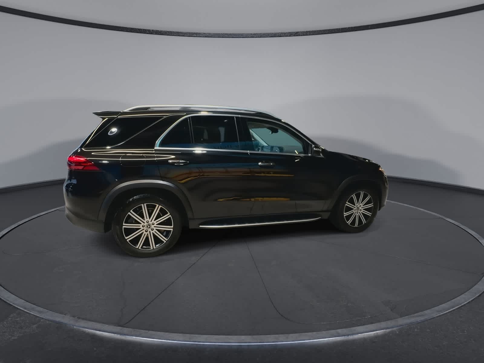 Thumbnail: 2026 Mercedes-Benz GLE - 12