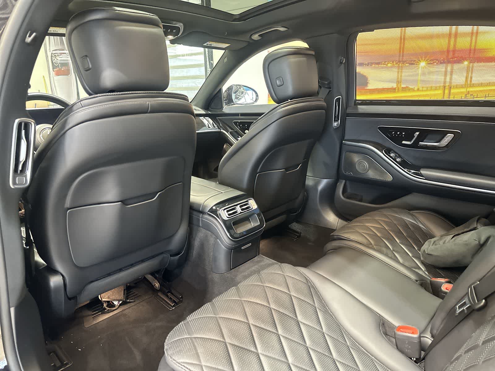 Thumbnail: 2022 Mercedes-Benz S-Class - 24
