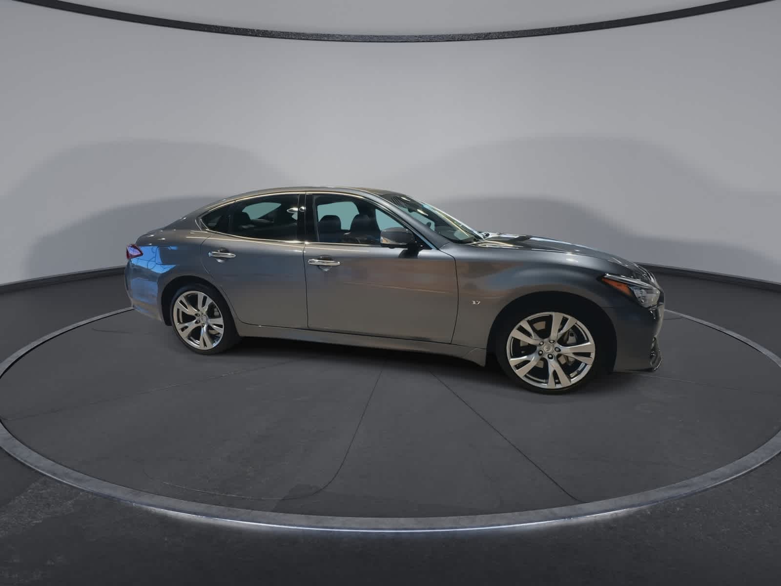 Thumbnail: 2017 INFINITI Q70 - 13