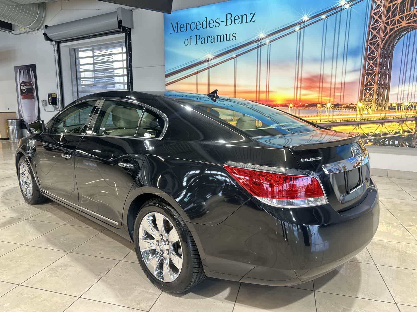 Thumbnail: 2010 Buick LaCrosse - 16