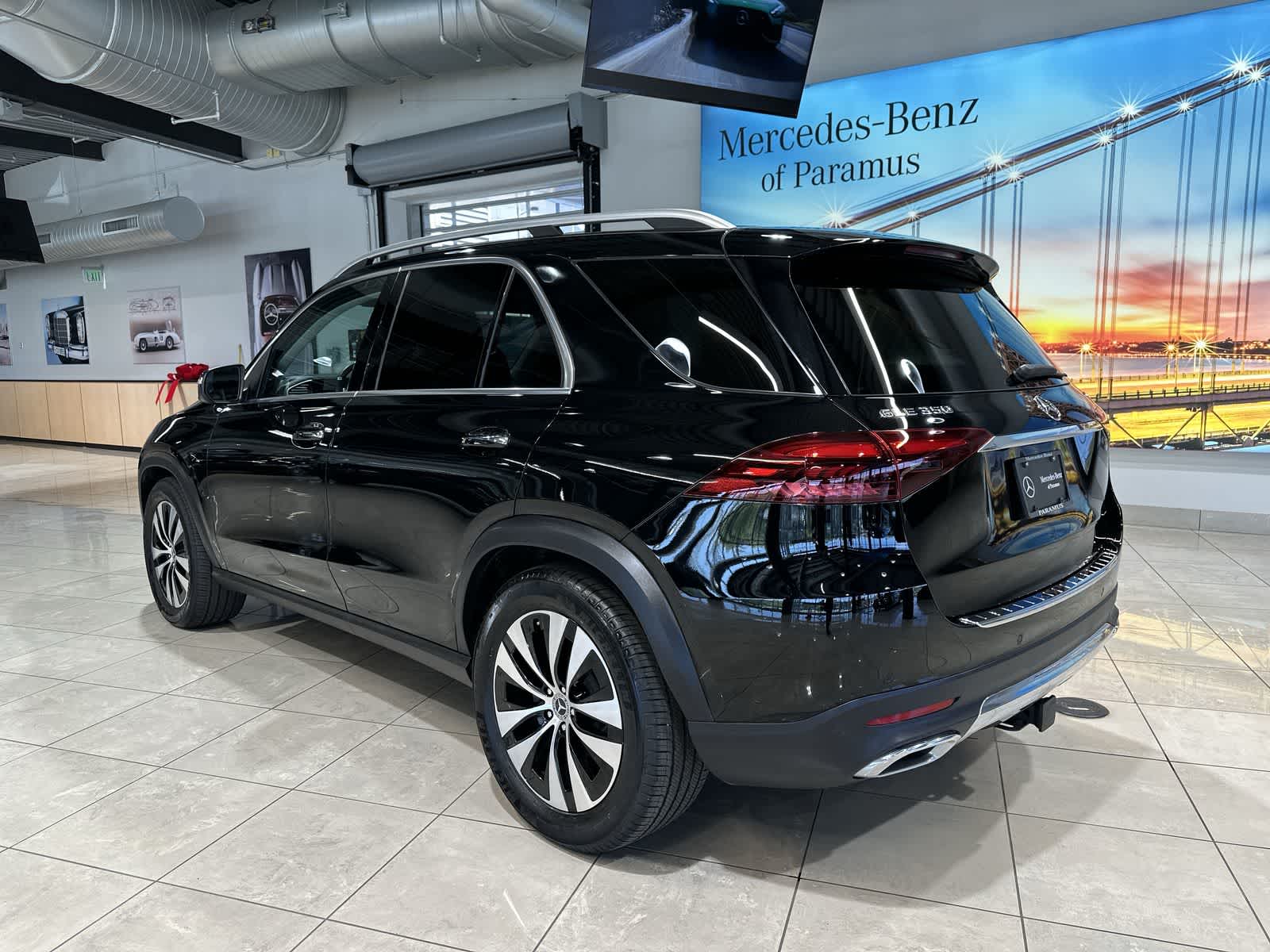 Thumbnail: 2026 Mercedes-Benz GLE - 16