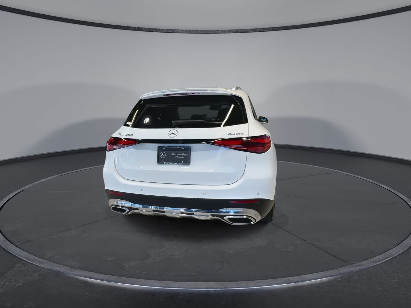 Thumbnail: 2026 Mercedes-Benz GLC - 10