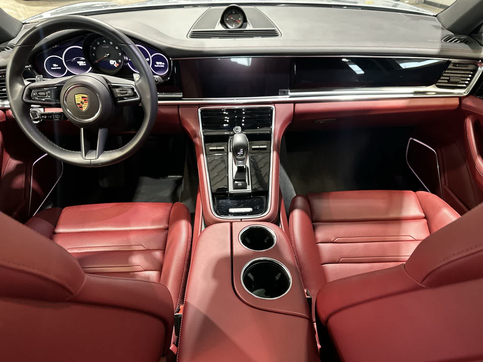 Thumbnail: 2023 Porsche Panamera - 22