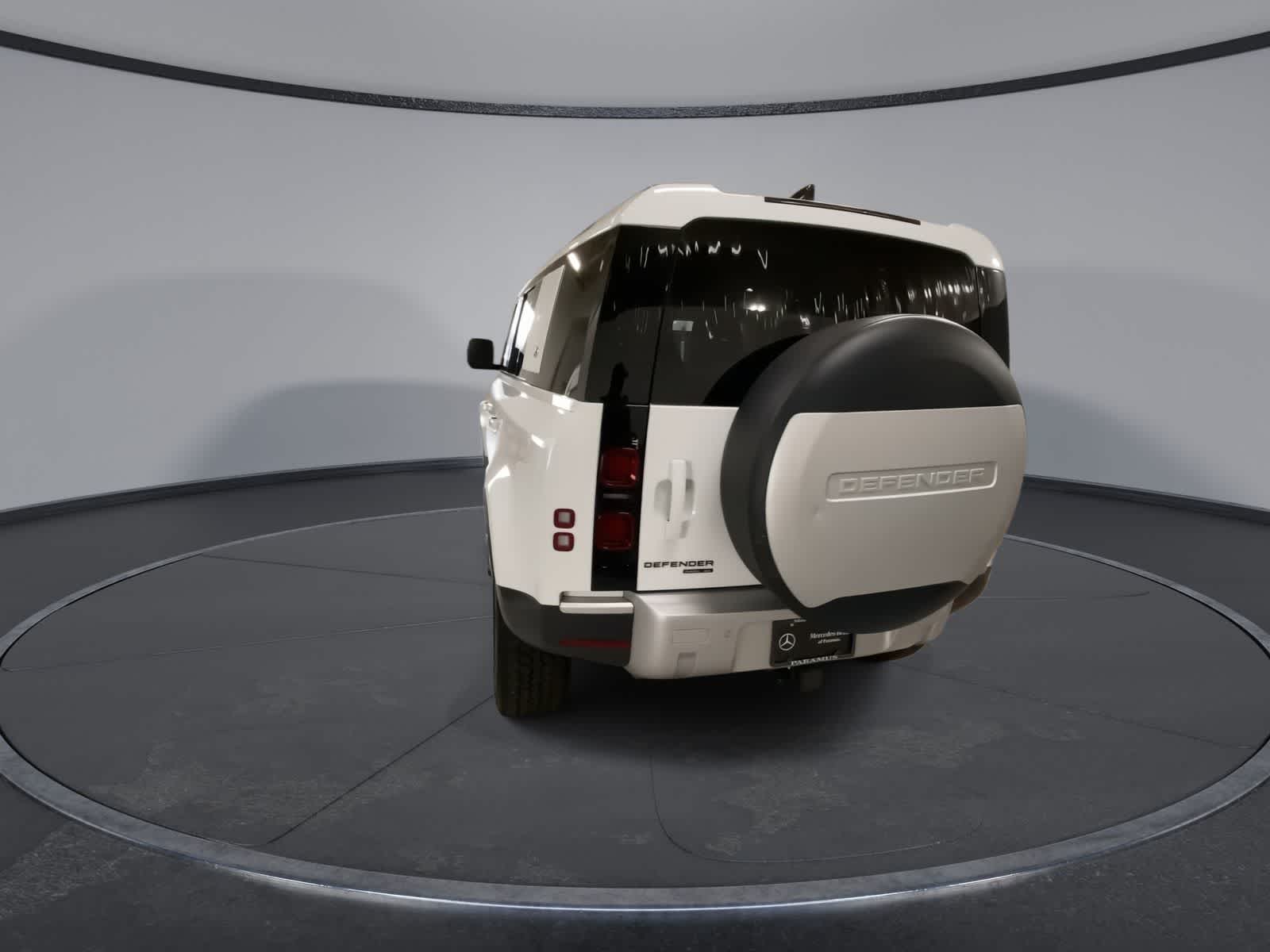 Thumbnail: 2020 Land Rover Defender - 10