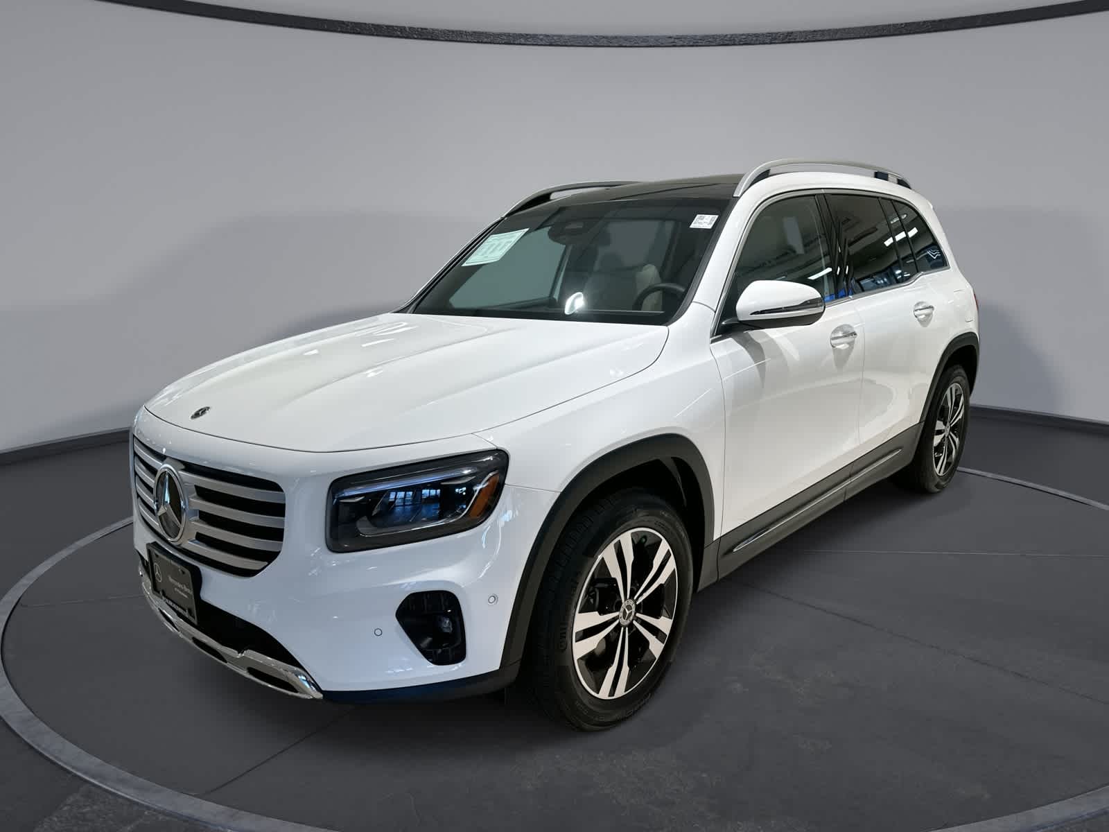 Thumbnail: 2026 Mercedes-Benz GLB - 1