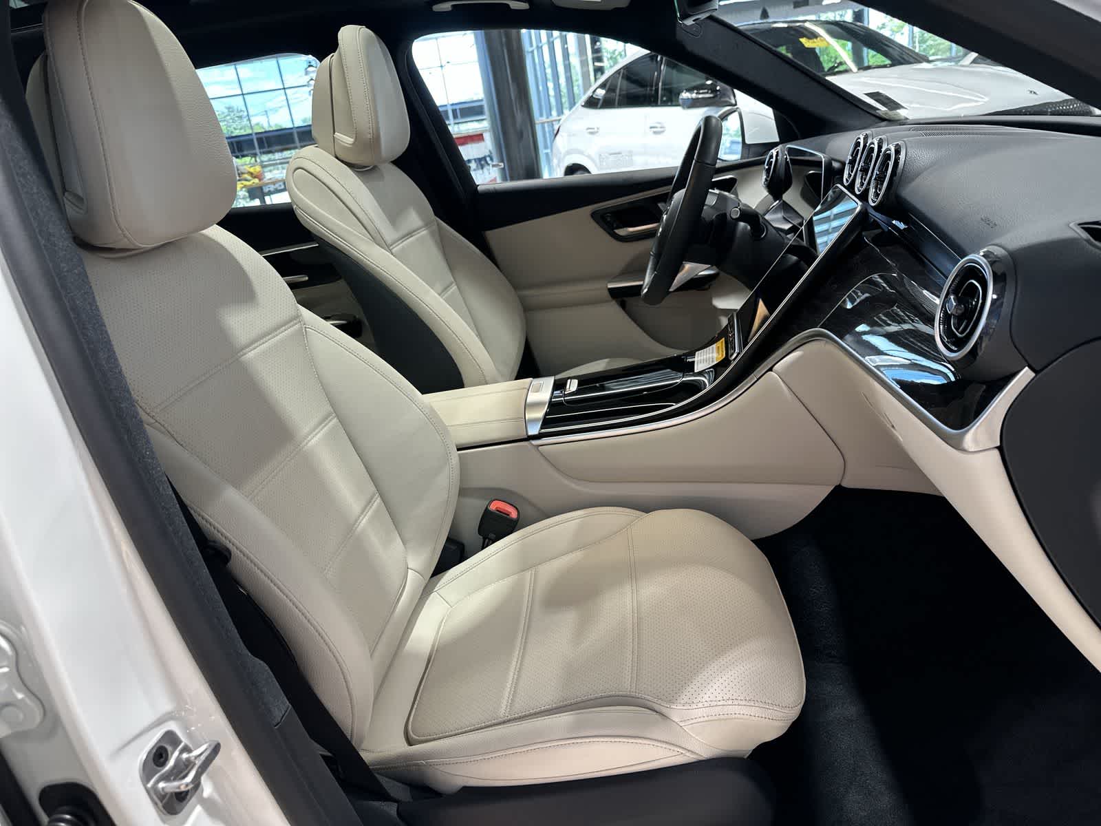 Thumbnail: 2026 Mercedes-Benz GLC - 26