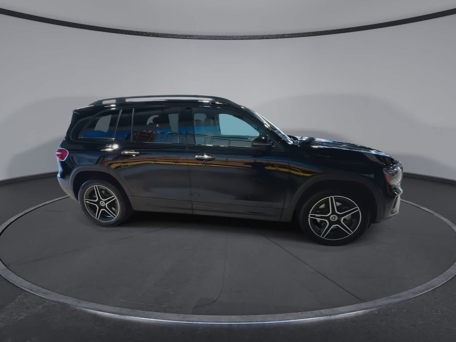 Thumbnail: 2025 Mercedes-Benz GLB - 13