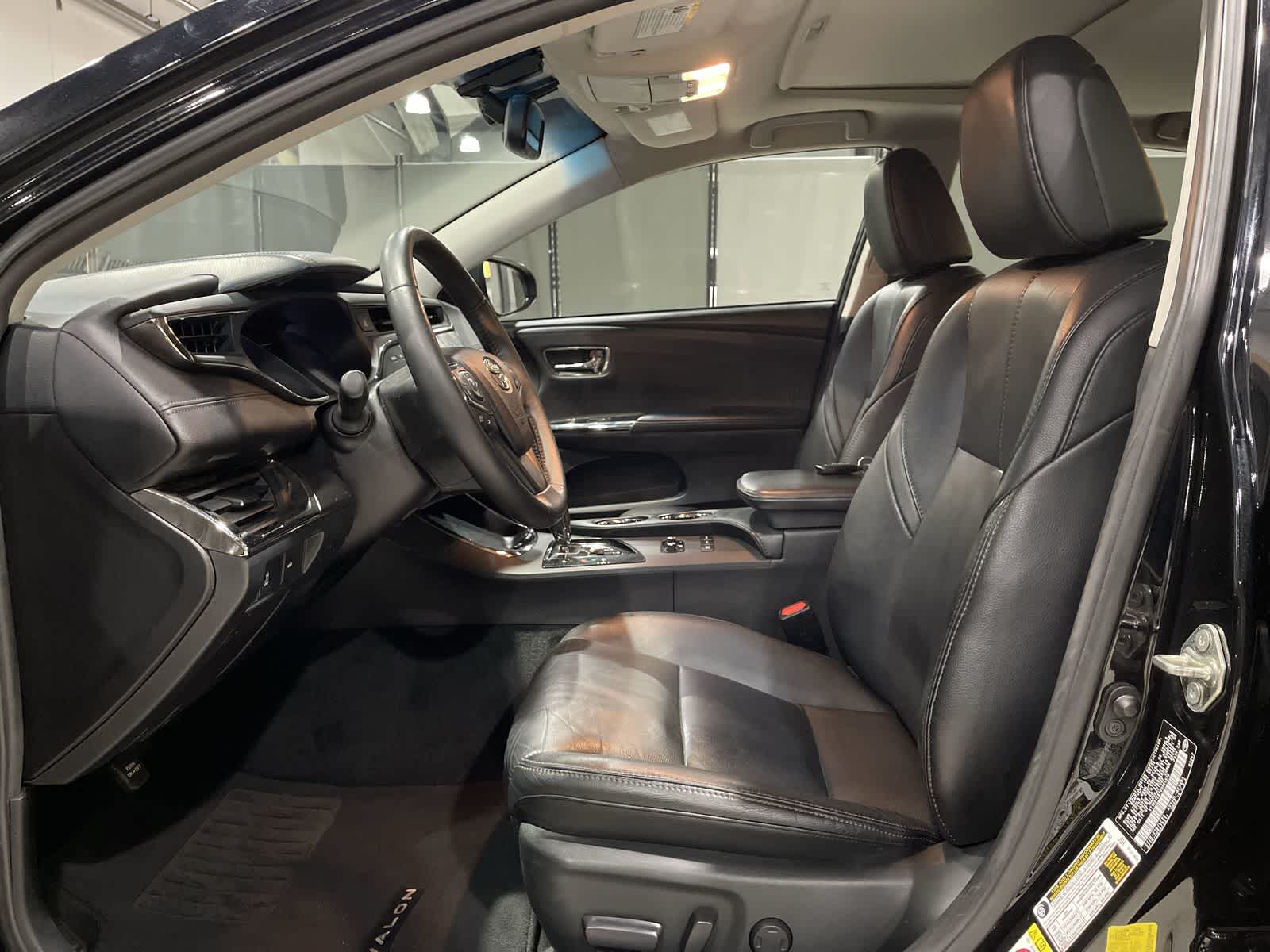 Thumbnail: 2016 Toyota Avalon - 14