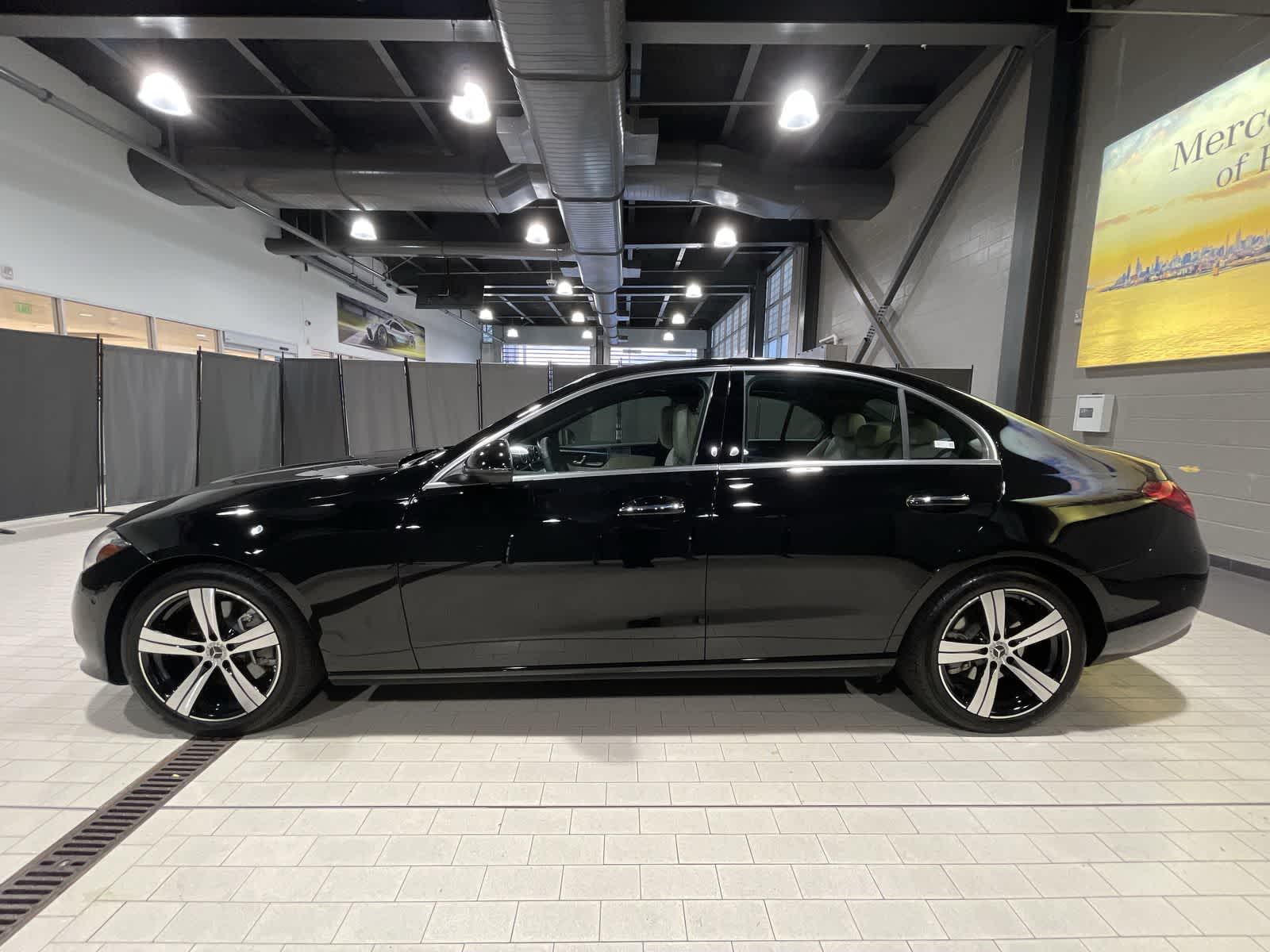 Thumbnail: 2025 Mercedes-Benz C-Class - 15