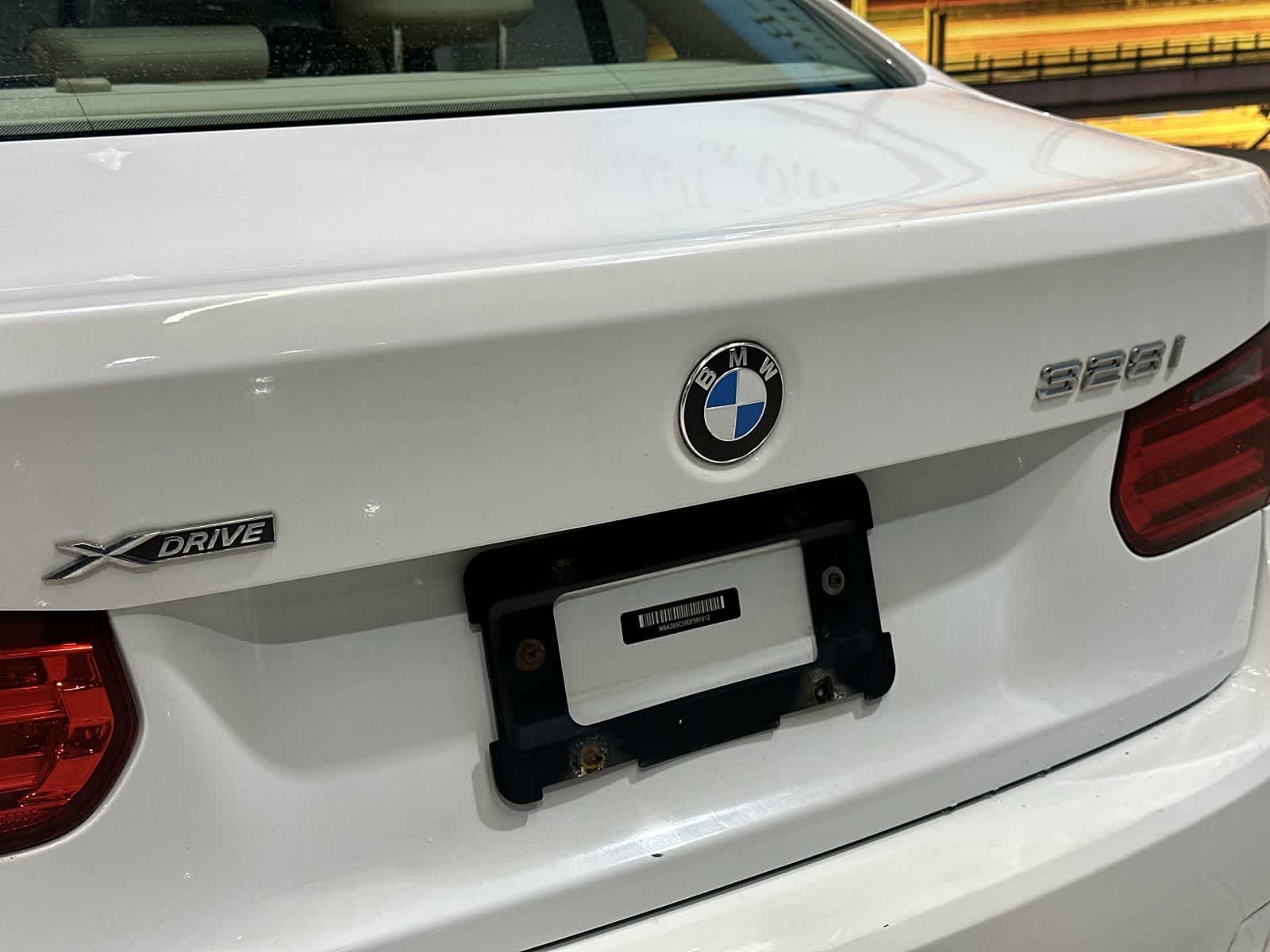 Thumbnail: 2013 BMW 3 Series - 19