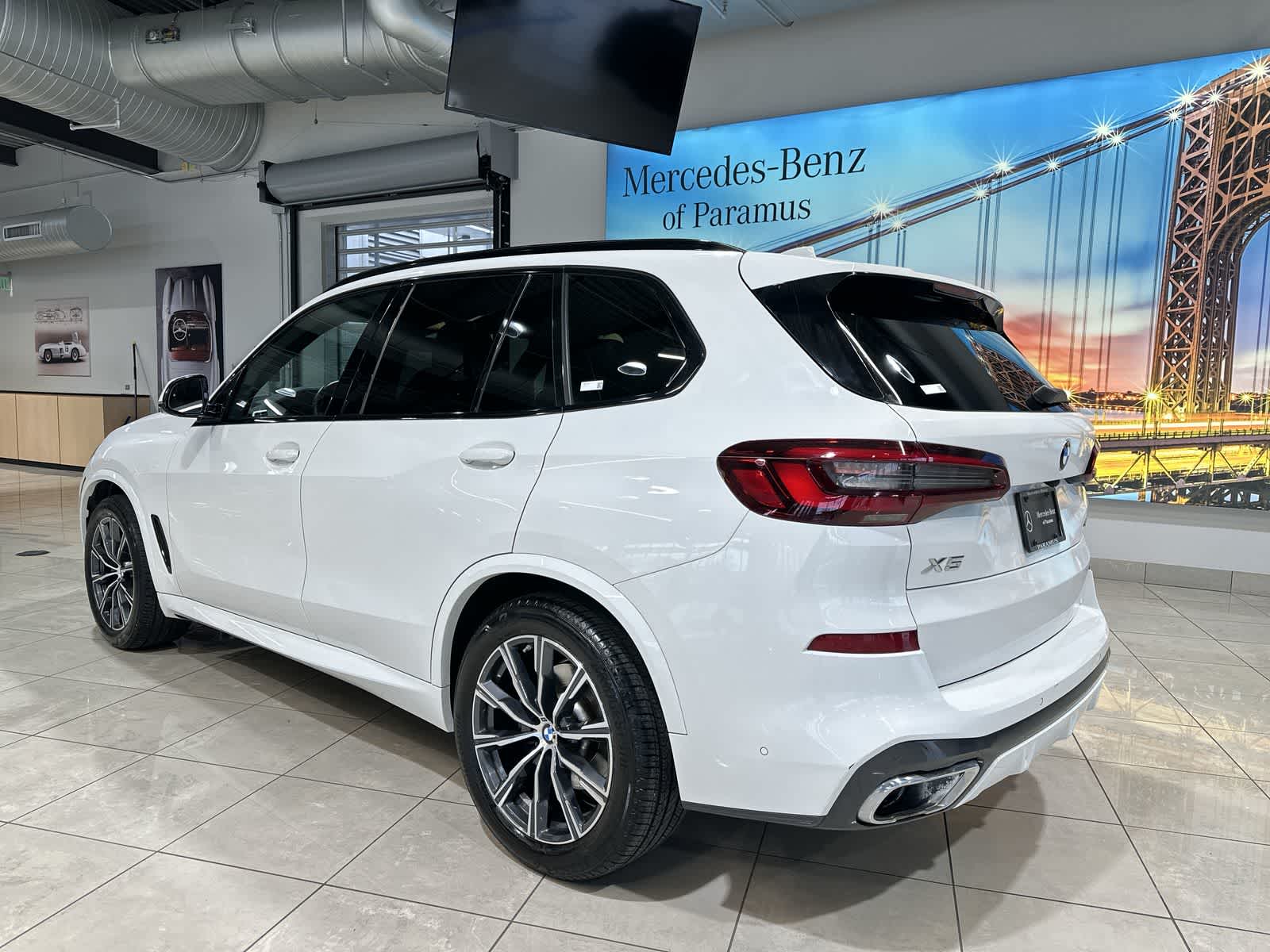 Thumbnail: 2021 BMW X5 - 16