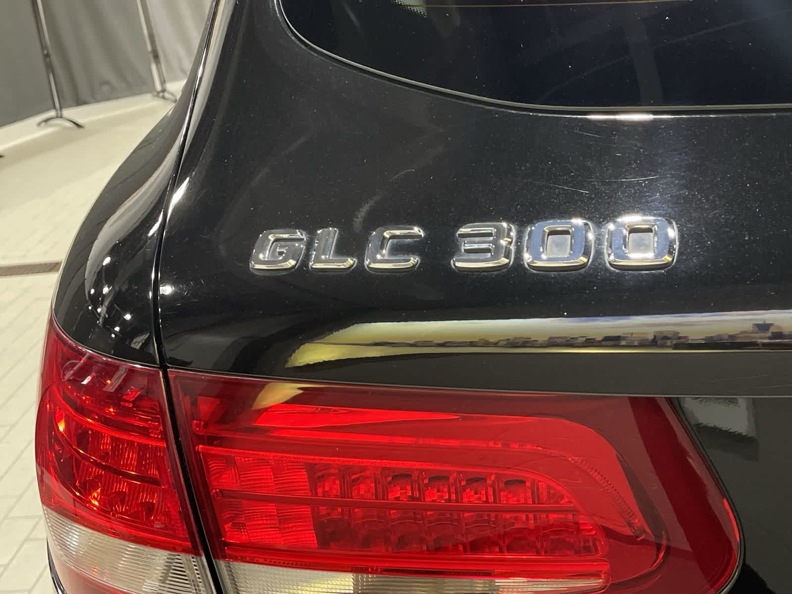 Thumbnail: 2016 Mercedes-Benz GLC - 19