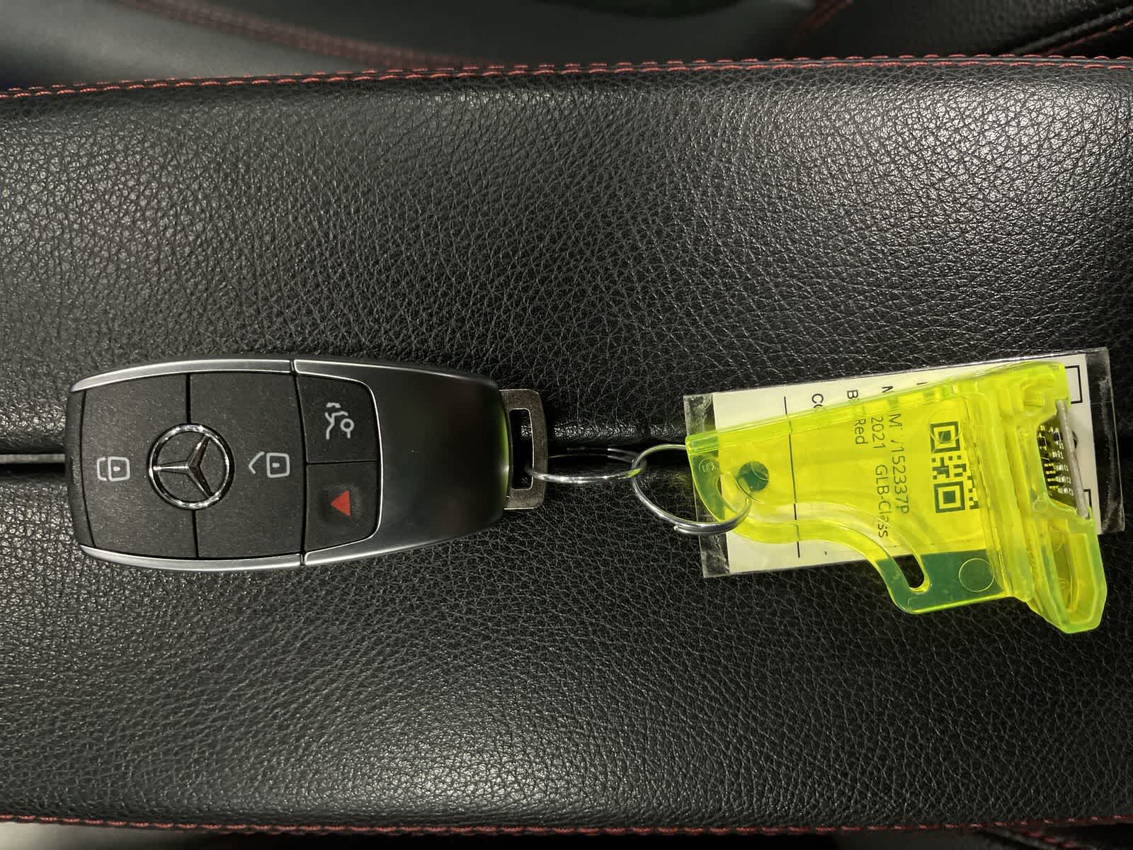 Thumbnail: 2021 Mercedes-Benz GLB - 32