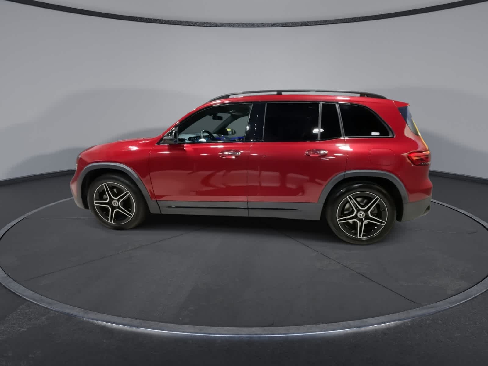 Thumbnail: 2021 Mercedes-Benz GLB - 7