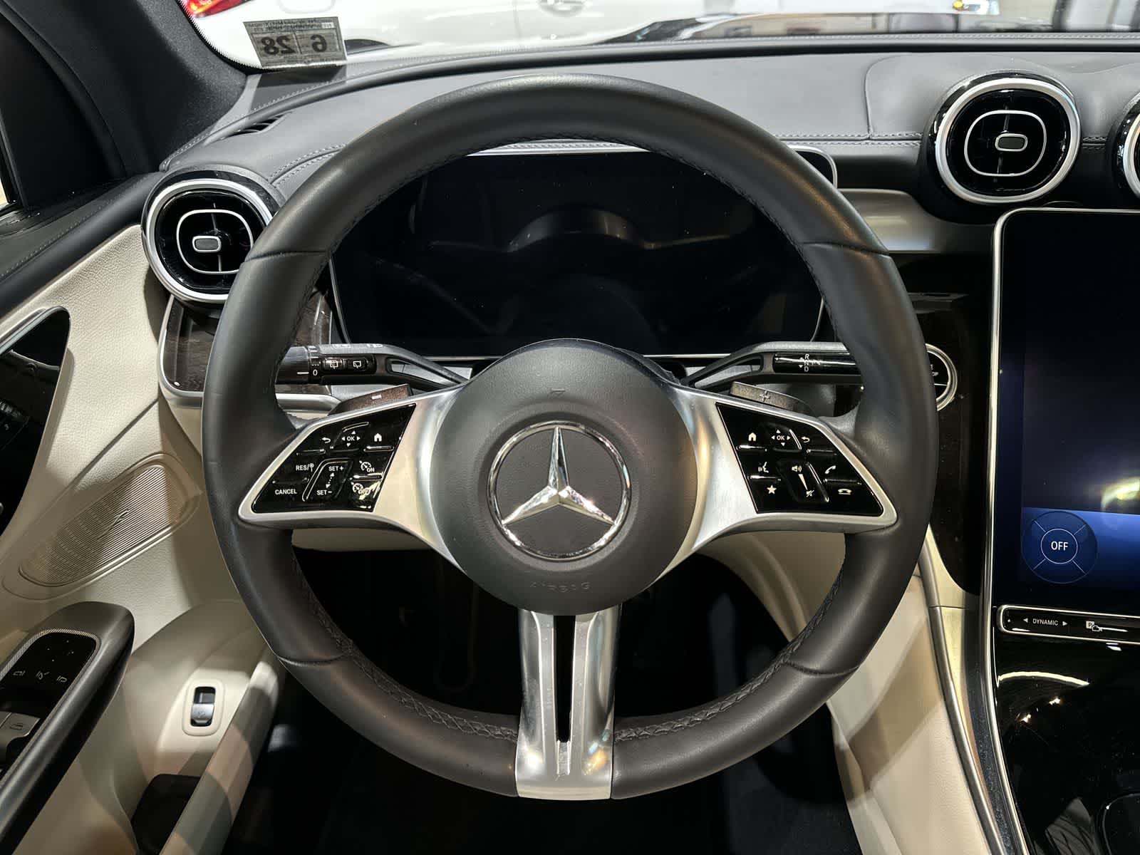 Thumbnail: 2023 Mercedes-Benz GLC - 27