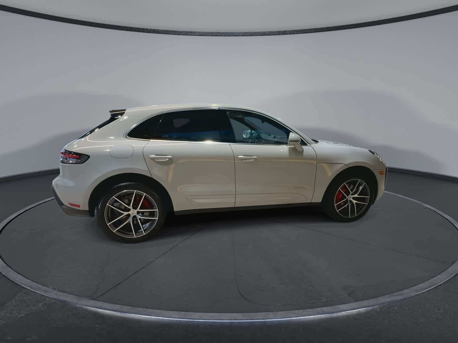 Thumbnail: 2025 Porsche Macan - 12