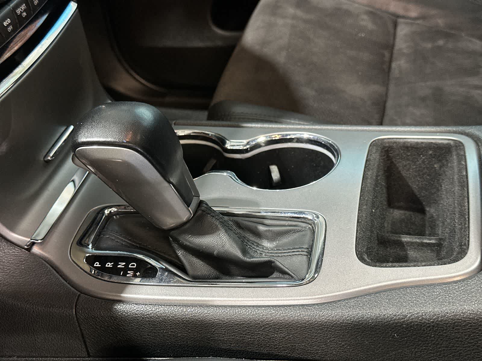 Thumbnail: 2020 Jeep Grand Cherokee - 29