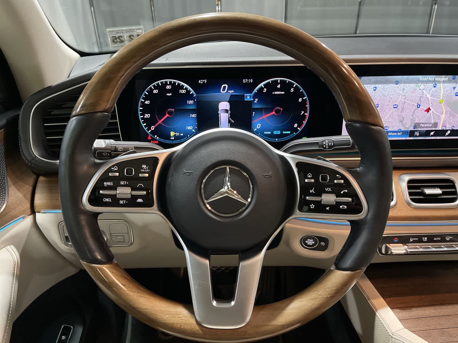 Thumbnail: 2021 Mercedes-Benz GLS - 27