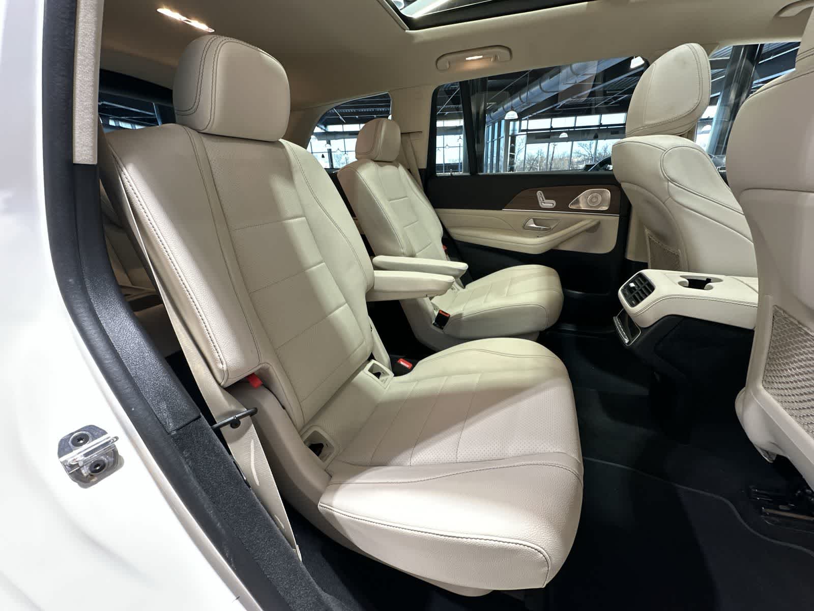 Thumbnail: 2024 Mercedes-Benz GLS - 25