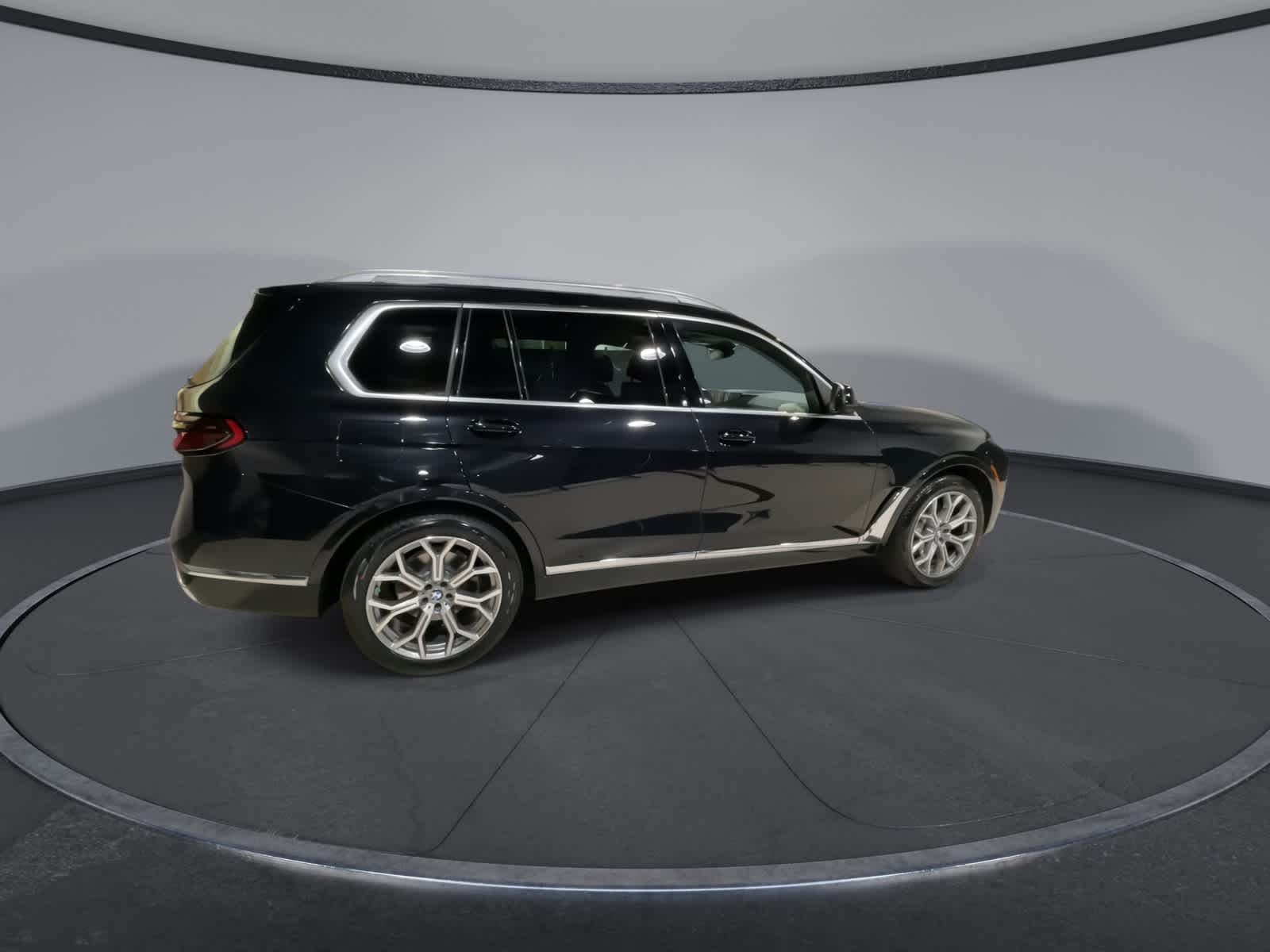 Thumbnail: 2023 BMW X7 - 12