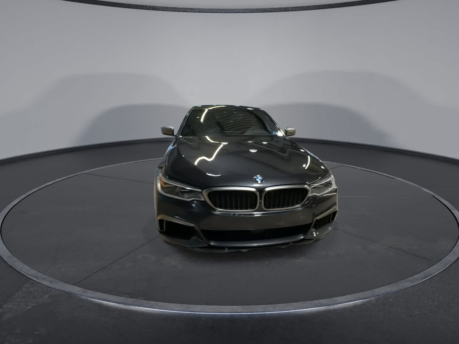 Thumbnail: 2018 BMW 5 Series - 2