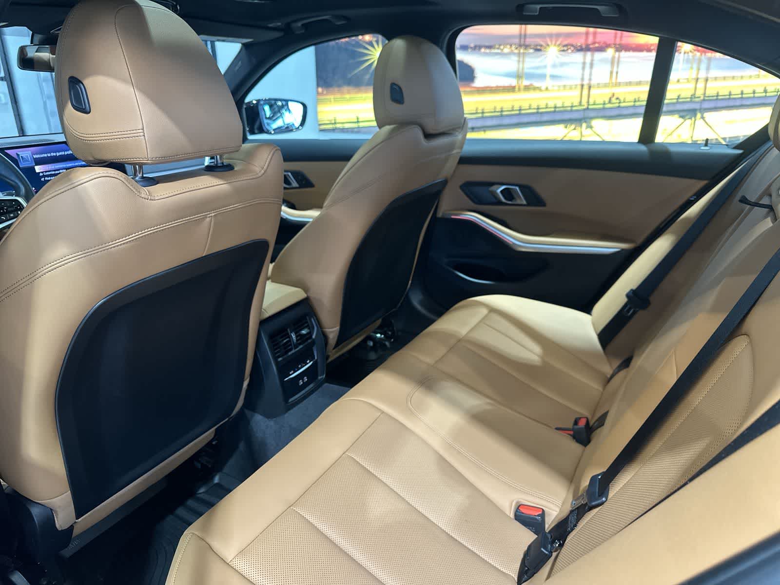 Thumbnail: 2025 BMW 3 Series - 24