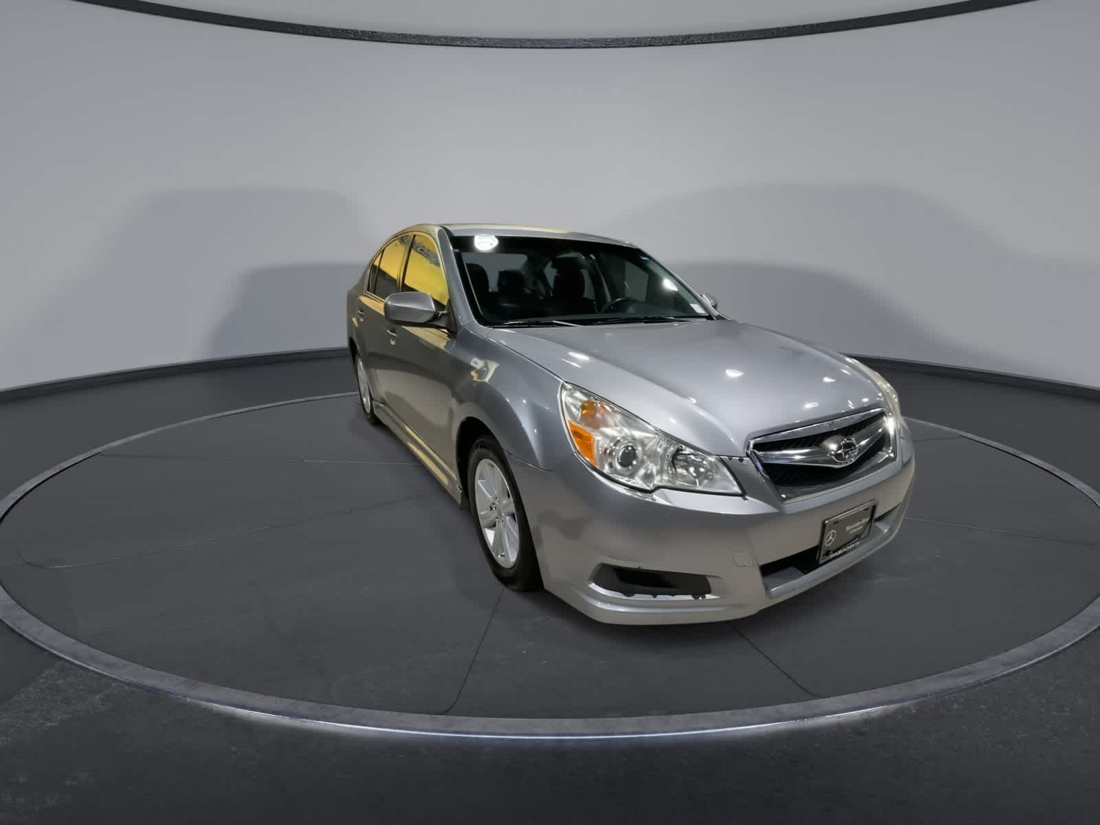 2010 Subaru Legacy 2.5i Premium photo 3