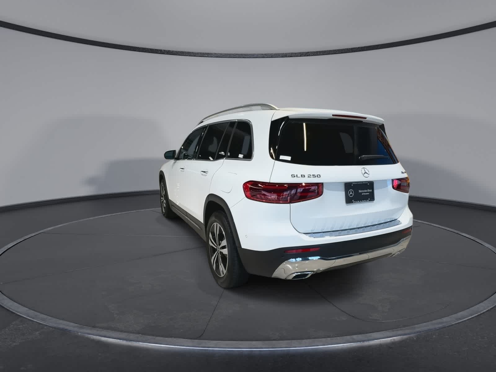 Thumbnail: 2025 Mercedes-Benz GLB - 9