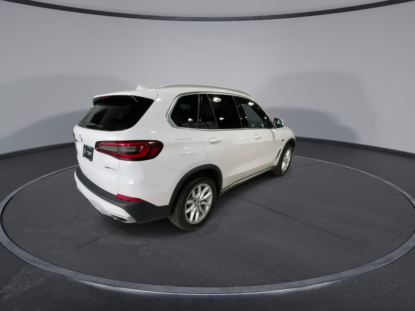 Thumbnail: 2022 BMW X5 - 12