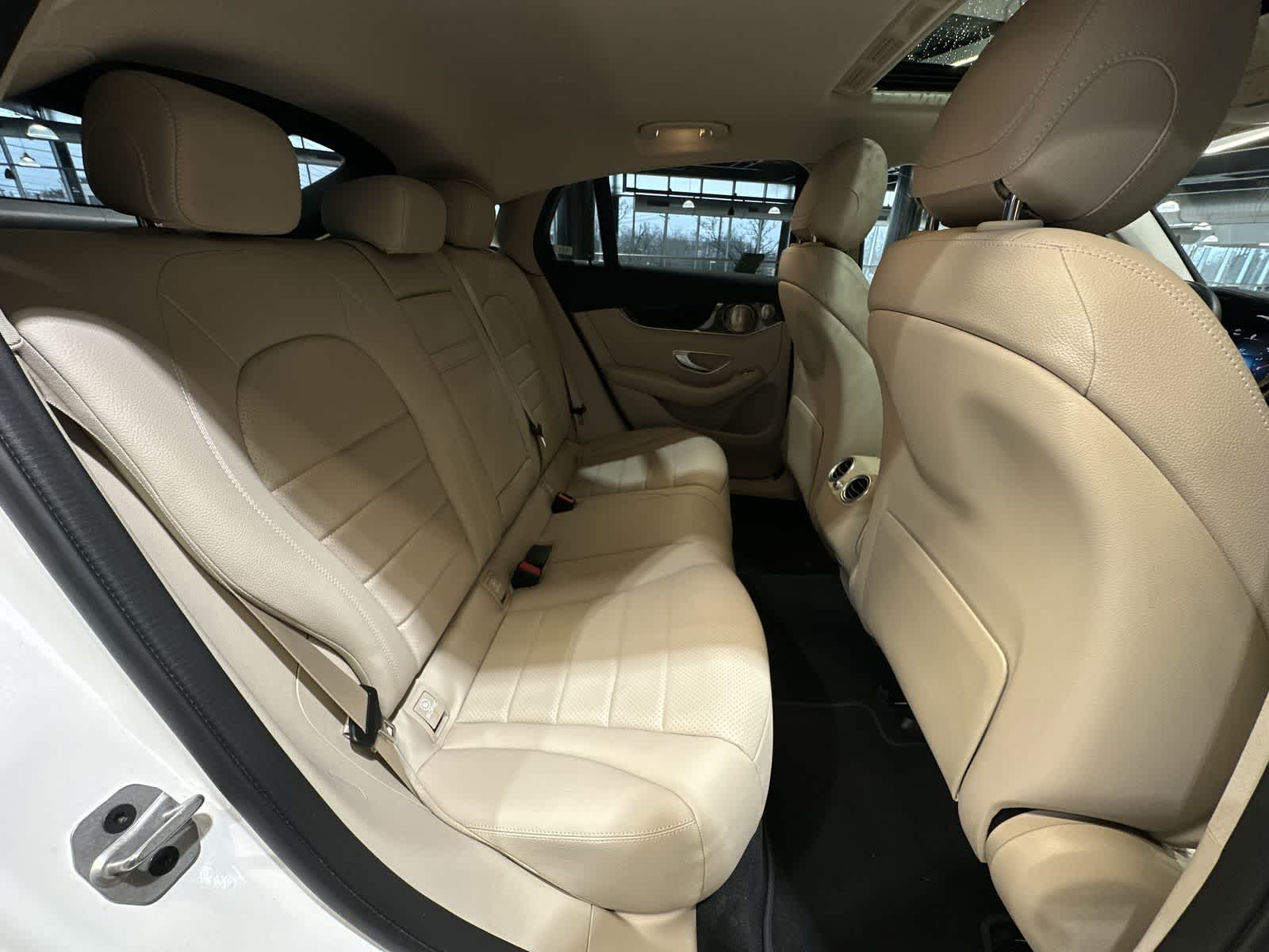 Thumbnail: 2023 Mercedes-Benz GLC - 25