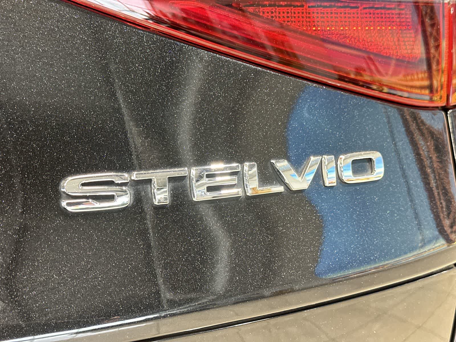 Thumbnail: 2022 Alfa Romeo Stelvio - 19