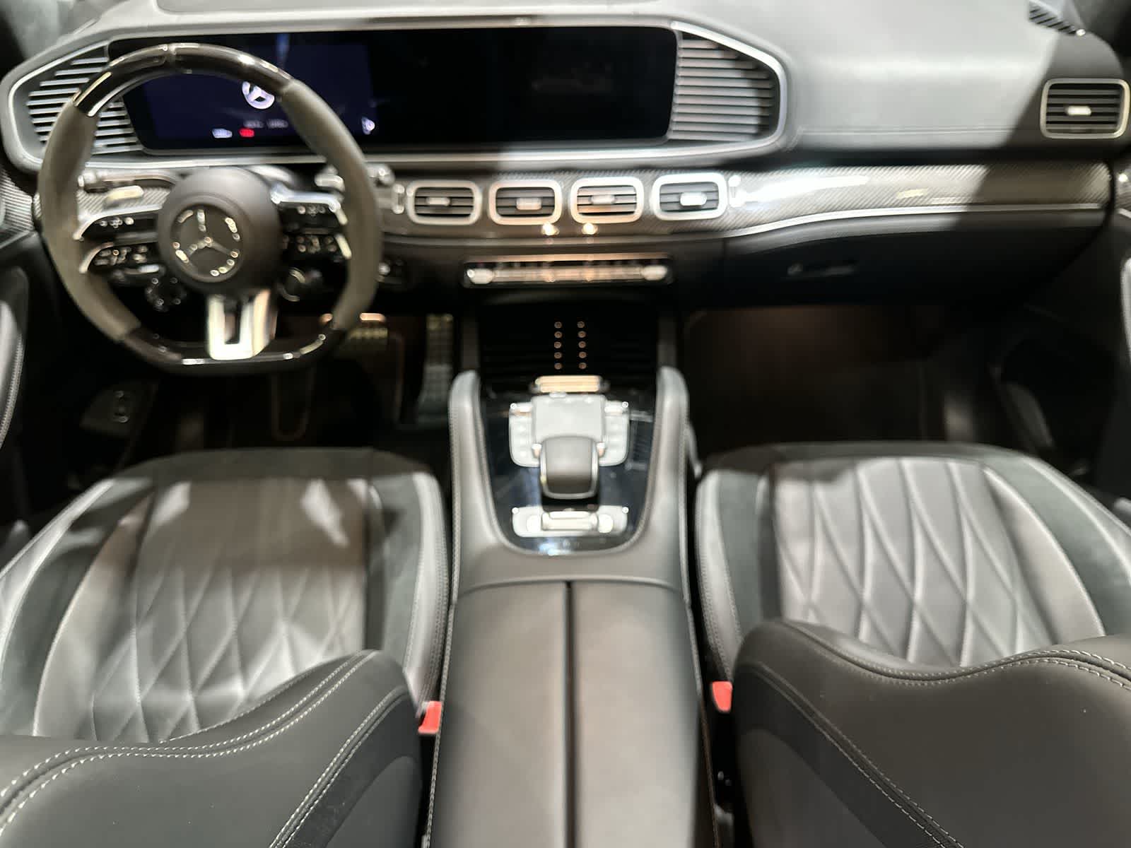 Thumbnail: 2024 Mercedes-Benz GL-Class - 22