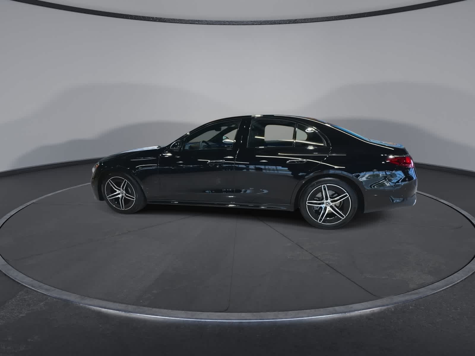 Thumbnail: 2025 Mercedes-Benz E-Class - 7