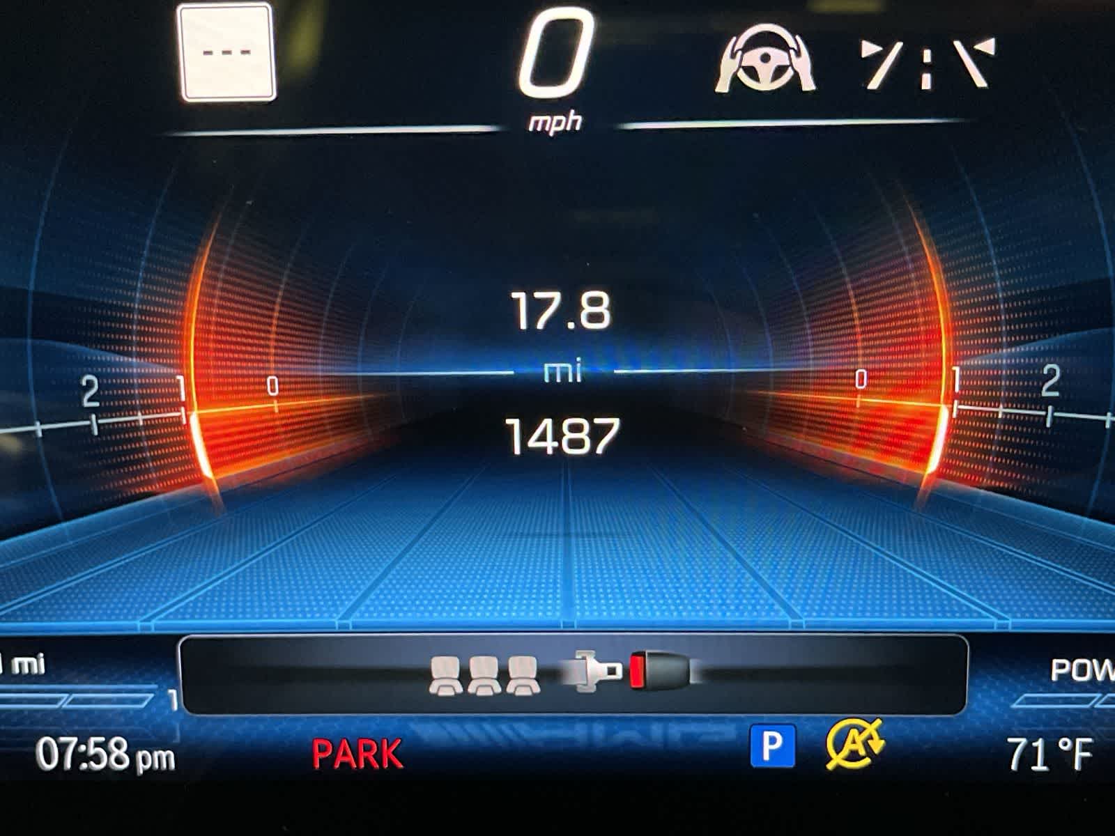 Thumbnail: 2024 Mercedes-Benz GLC - 30