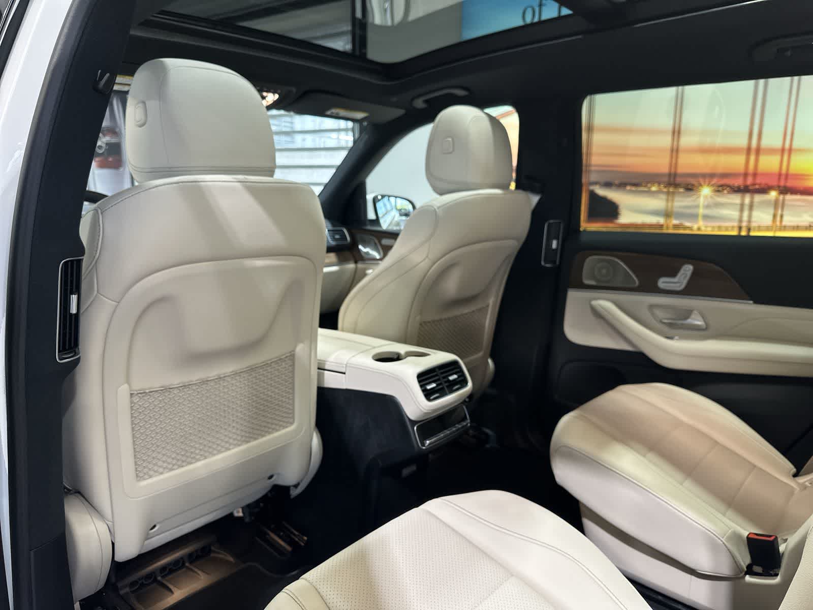 Thumbnail: 2025 Mercedes-Benz GLS - 24