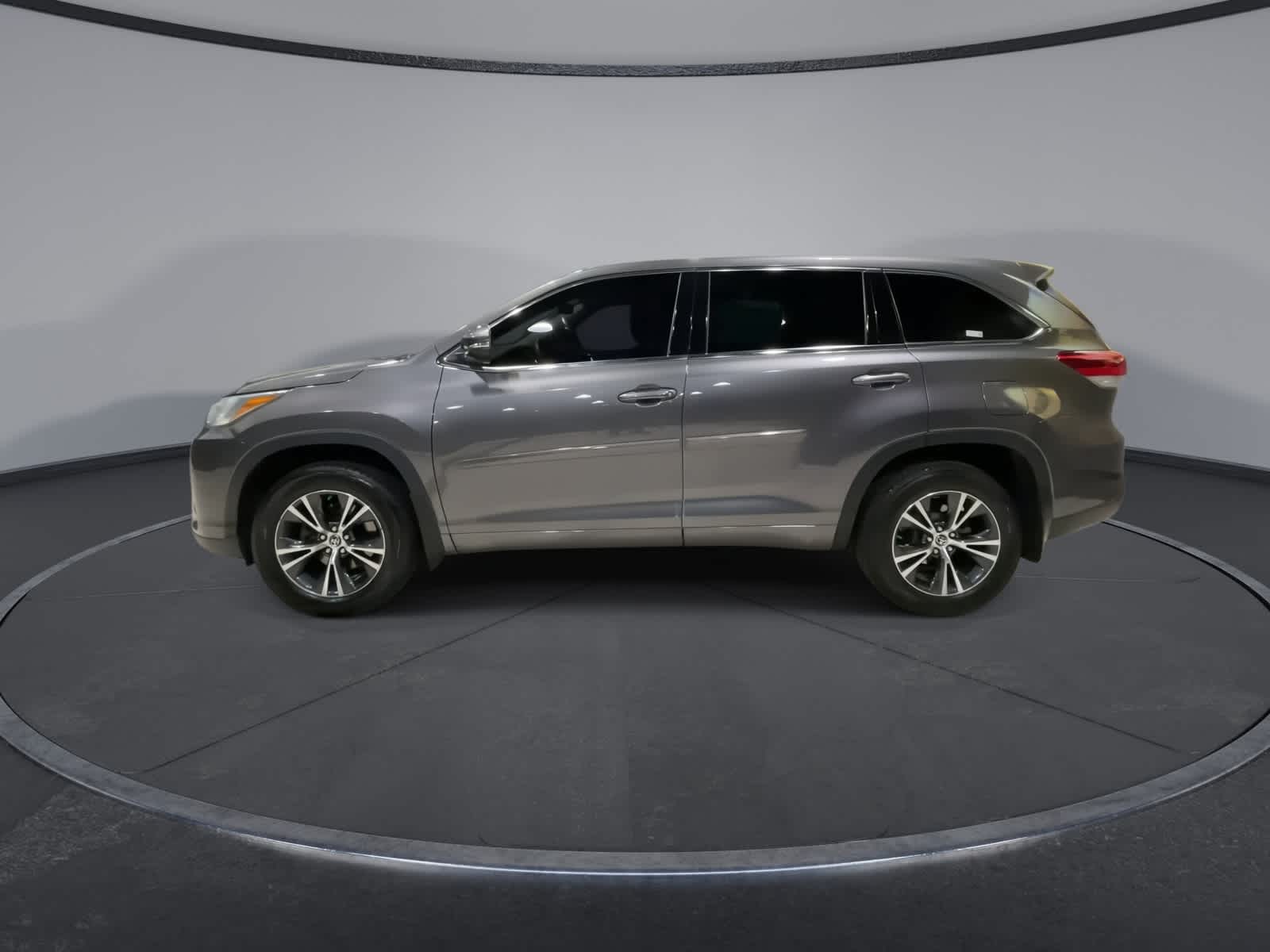 Thumbnail: 2017 Toyota Highlander - 7