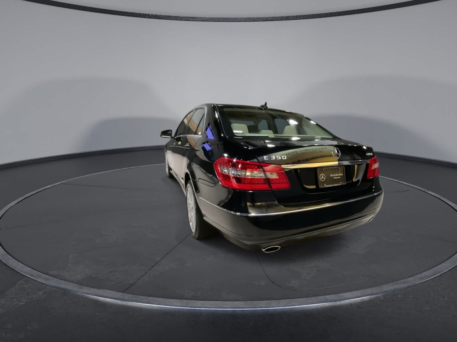 Thumbnail: 2013 Mercedes-Benz E-Class - 10