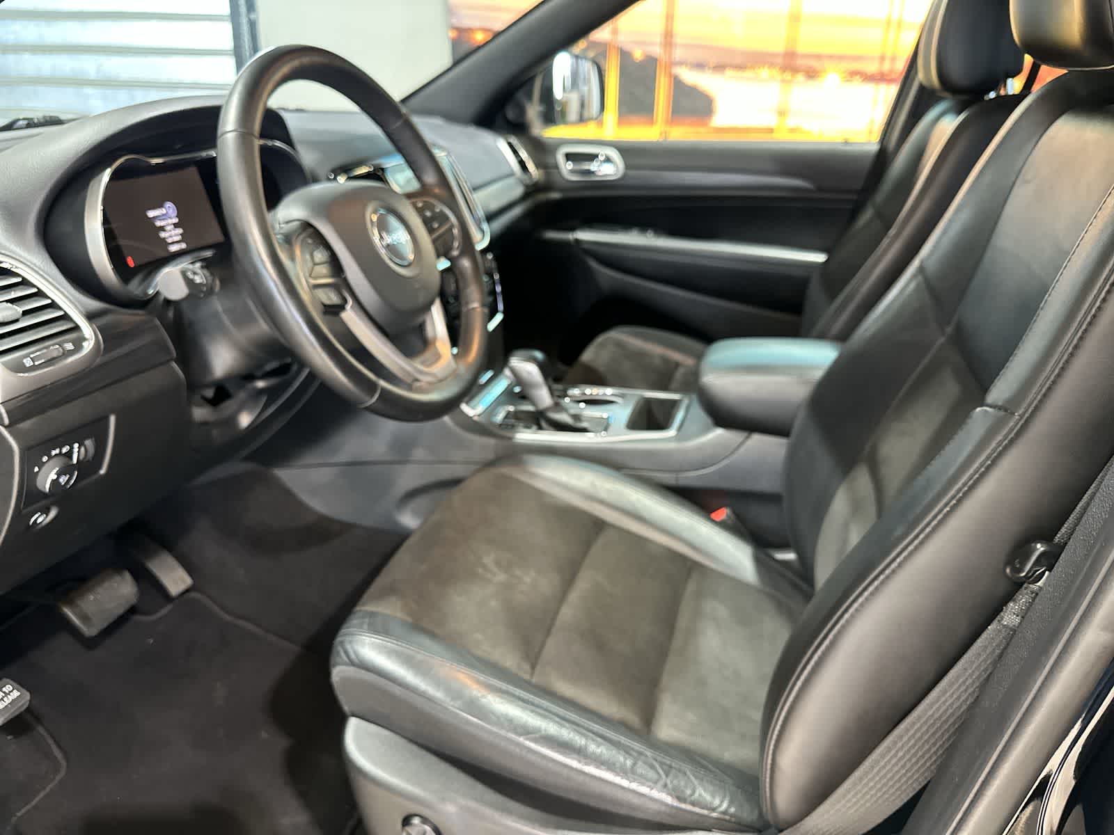 Thumbnail: 2020 Jeep Grand Cherokee - 14