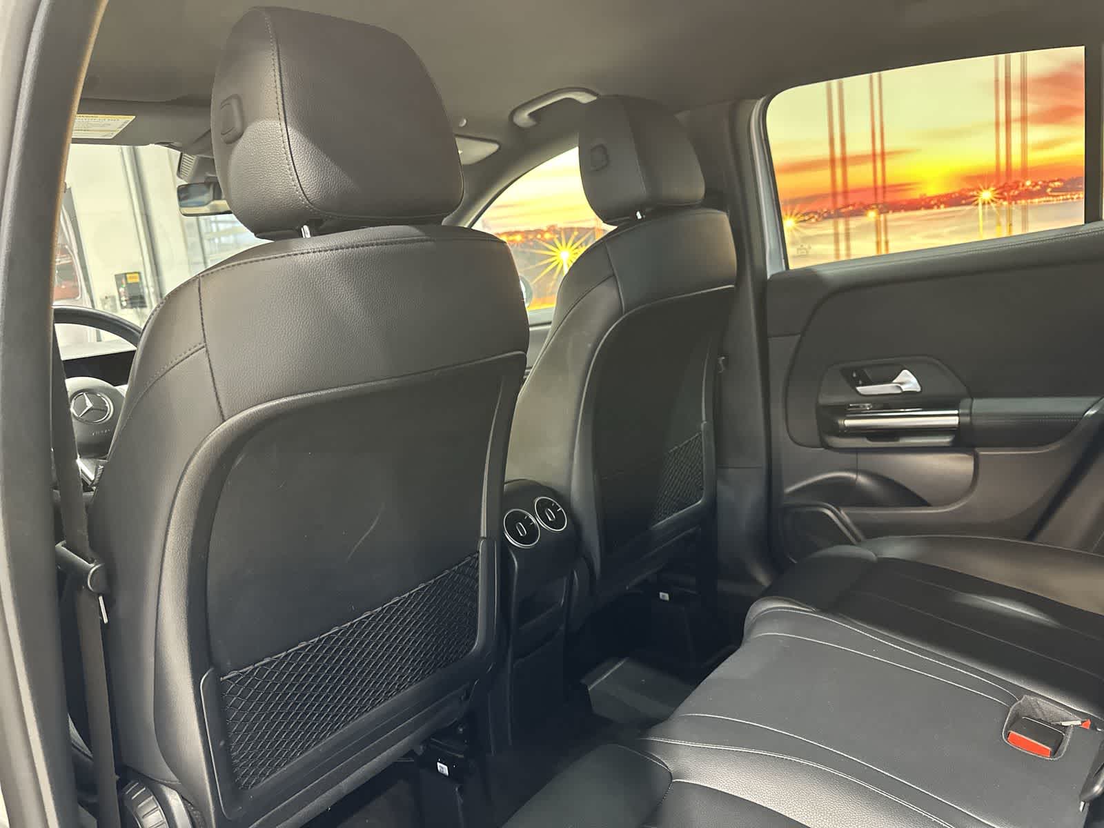 Thumbnail: 2022 Mercedes-Benz GLA - 24