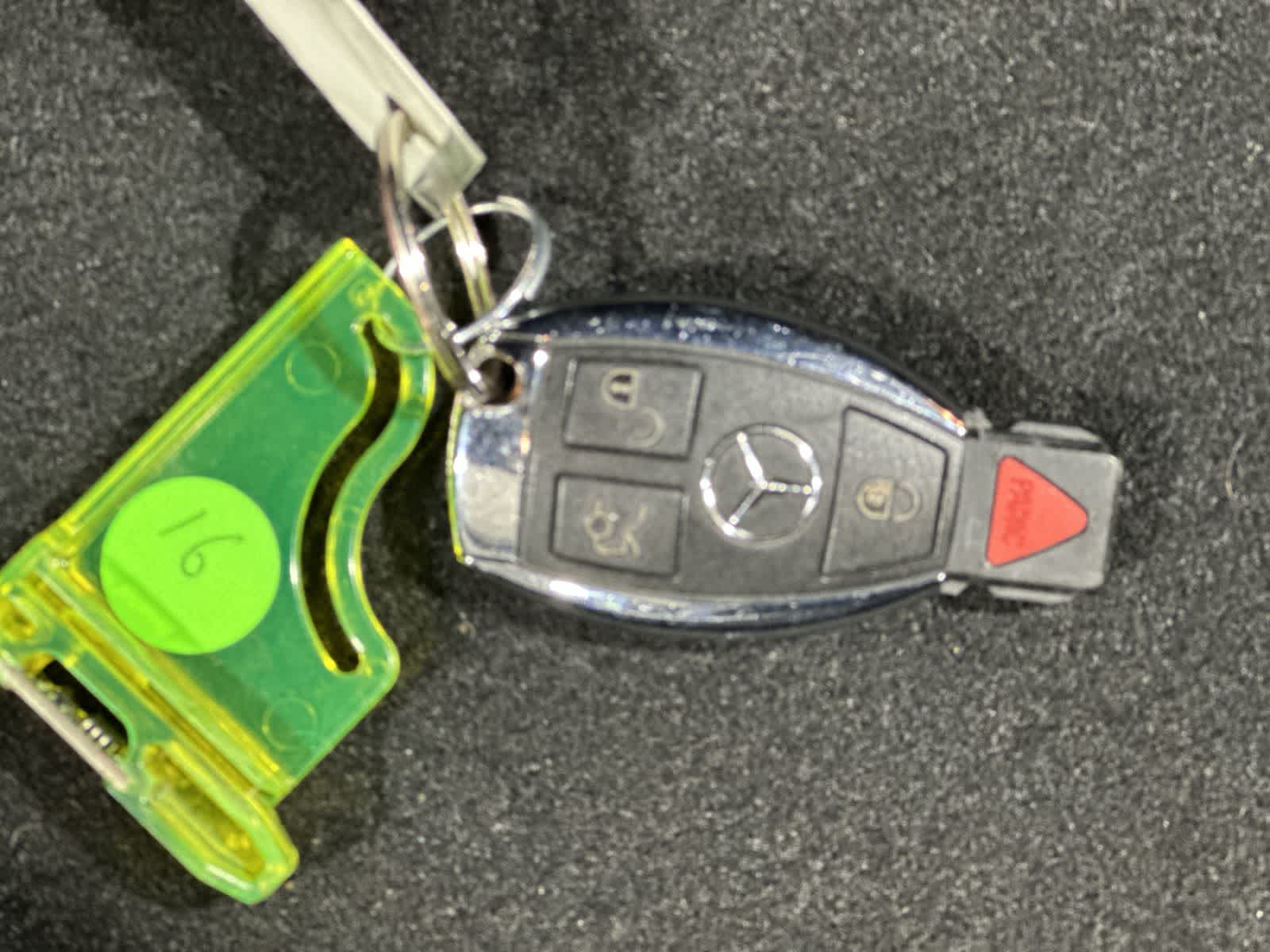 Thumbnail: 2014 Mercedes-Benz C-Class - 32