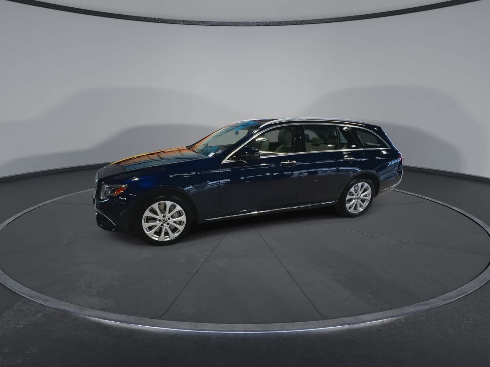 Thumbnail: 2019 Mercedes-Benz E-Class - 6