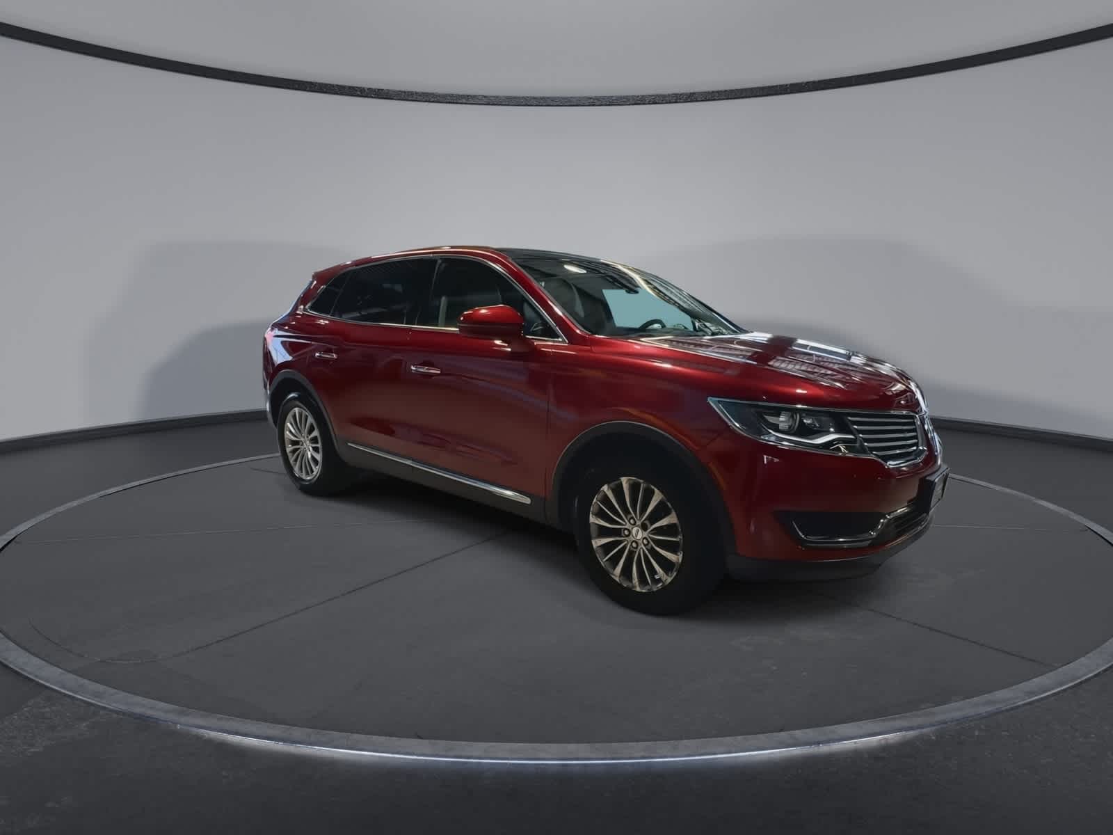 Thumbnail: 2016 Lincoln MKX - 2